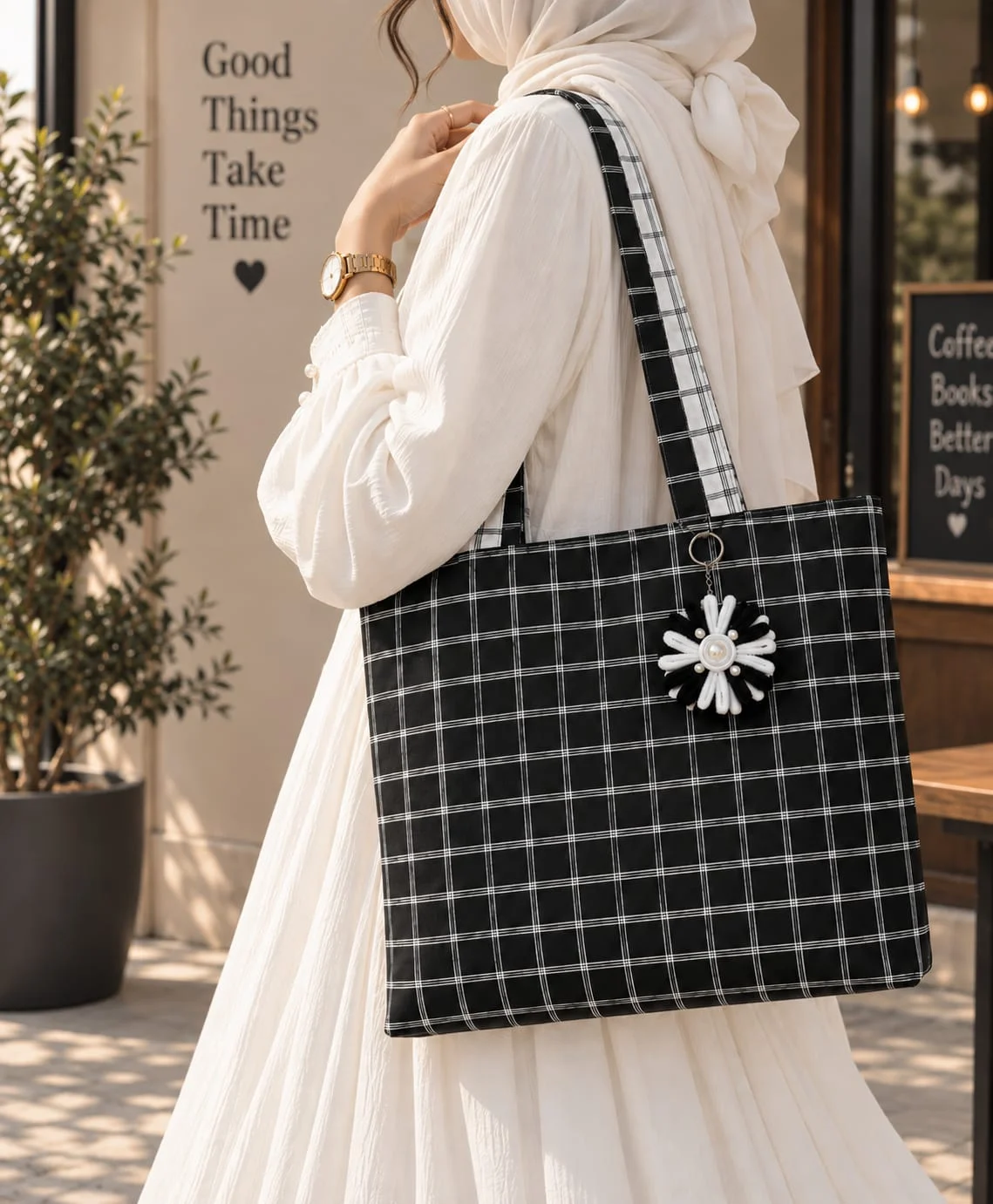 Black Check: black grid check with a white daisy charm (photo 3)